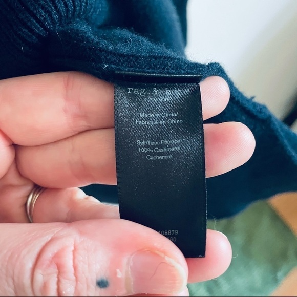 RAG & BONE Navy Mockneck Split Hem 100% Cashmere Sweater - Picture 4 of 10